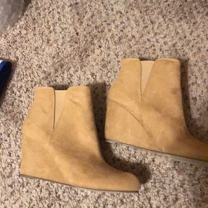 Forever 21 tan wedge boot size 9